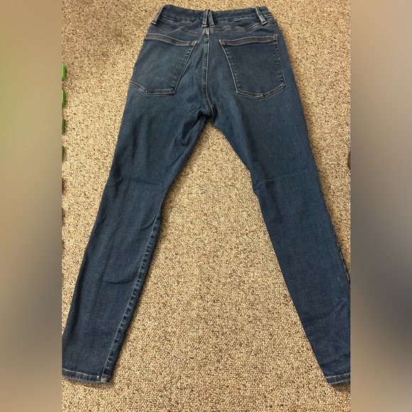 Good American Always Fits Distressed Skinny Jeans - Picture 2 of 3